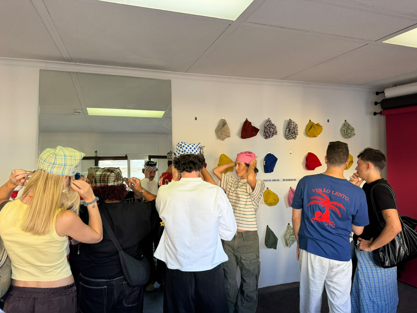 Pop-up de accesorios en el estudio